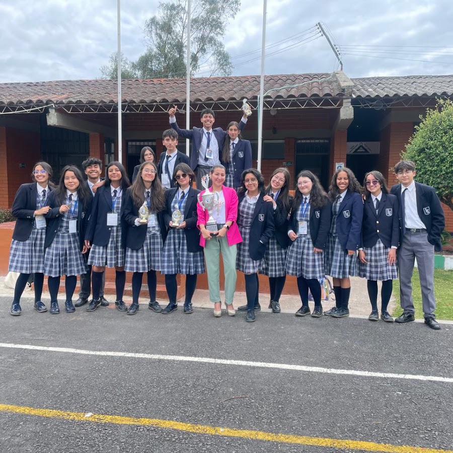 Producción filosófica de estudiantes de media. Liceos del Ejército