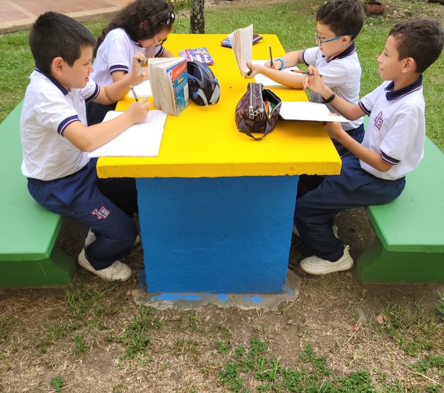Festival de la Palabra y producción de textos. Liceos del Ejército