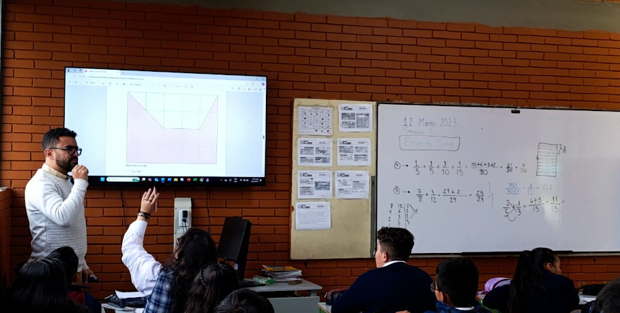 Clase de matemáticas y Proyecto Saber. Liceos del Ejército